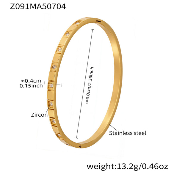 Wholesale Women's Stainless Steel Geometric Bracelet Set Inlaid With Zircon And Plated With 18K Real Gold
