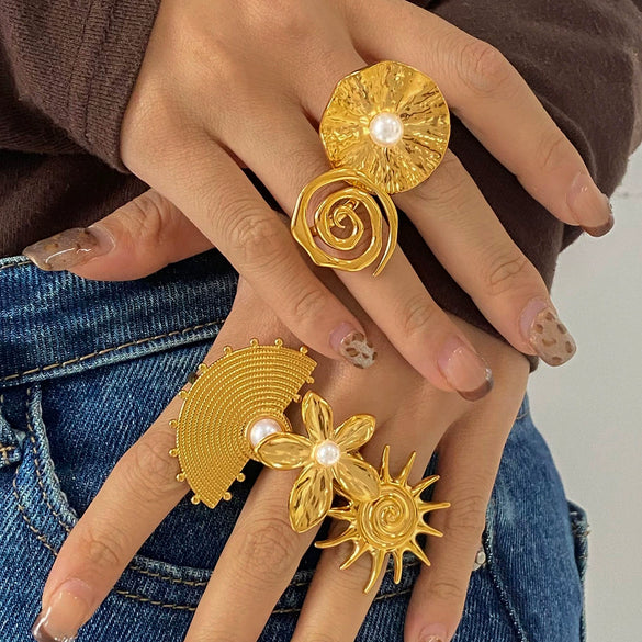 Wholesale Women's Stainless Steel Geometric Exaggerated Flower Ring With Electroplating Treatment