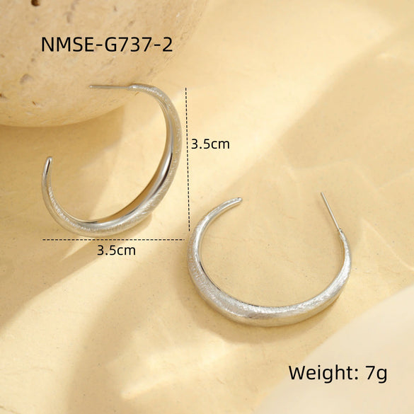 Wholesale Women's Stainless Steel Geometric Fashion Retro Earrings With Electroplating