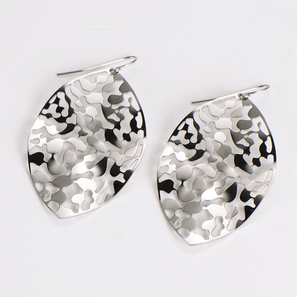 Wholesale Women's Stainless Steel Geometric Flower Hollow Design Earrings