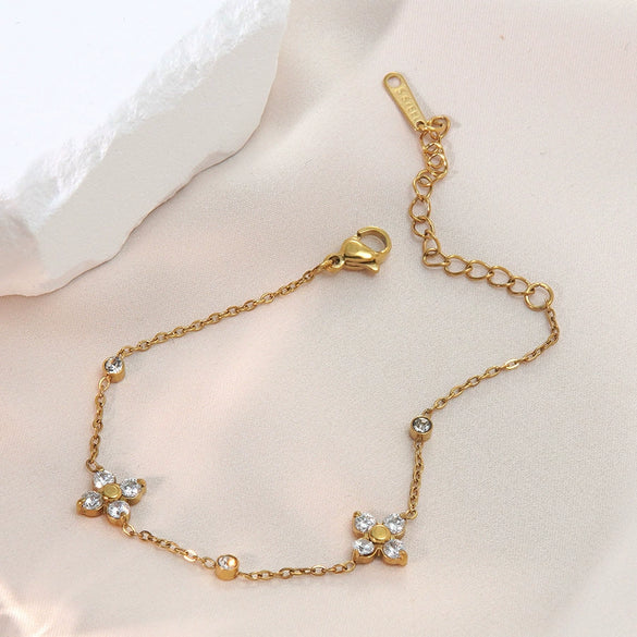 Wholesale Women's Stainless Steel Geometric Flower 18K Goldplated Bracelet