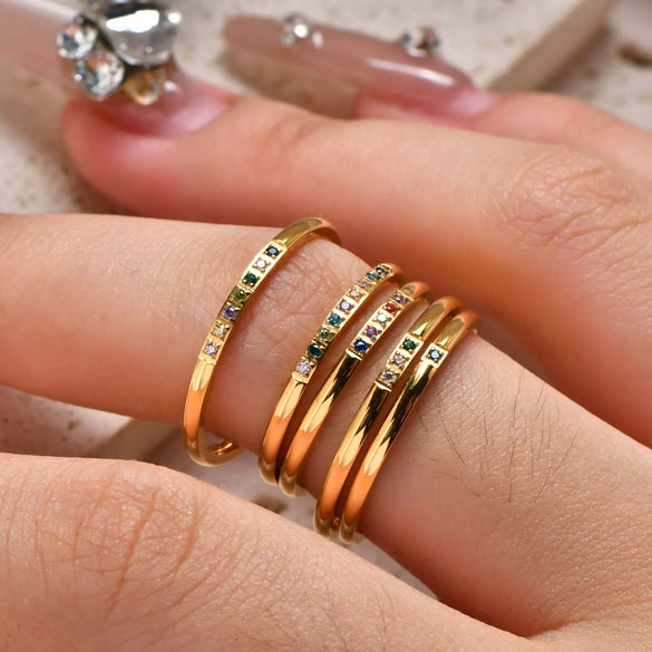 Wholesale Women's Stainless Steel Geometric Fourclaw Zircon Ring 18K Gold Plated Fashion Style