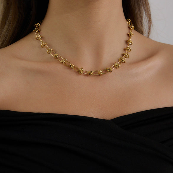 Wholesale Women's Stainless Steel Geometric Handmade Knotted Chain Necklace With Electroplating Treatment