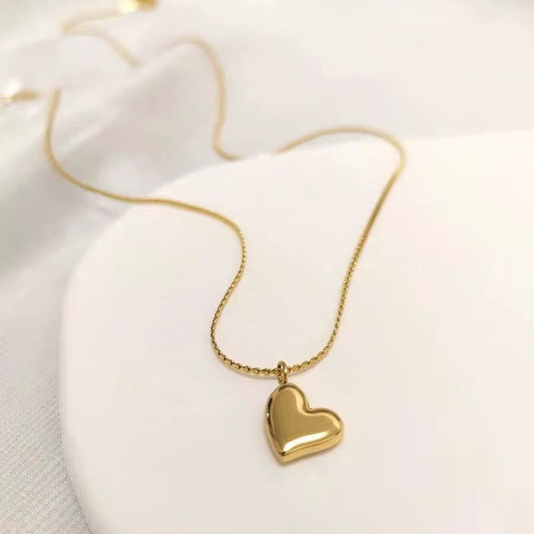 Wholesale Women's Stainless Steel Geometric Heart Shape Oshaped Chain 18K Goldplated Pendant Necklace