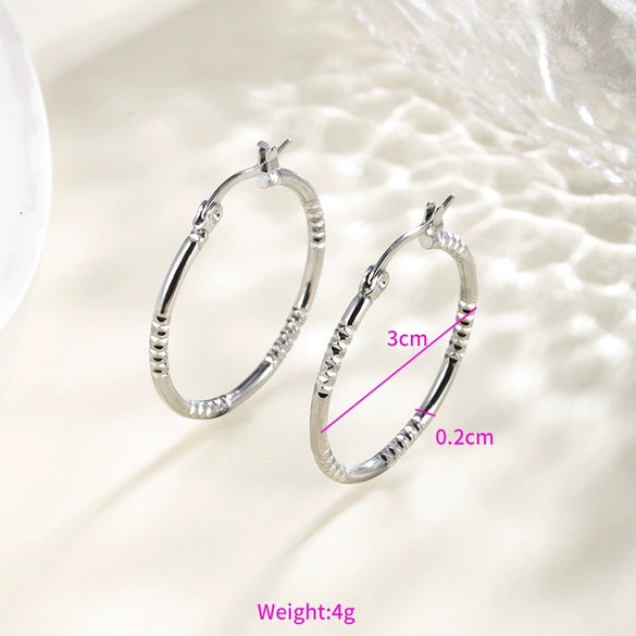 Wholesale Women's Stainless Steel Geometric Heartshaped Hoop Earrings Electroplated