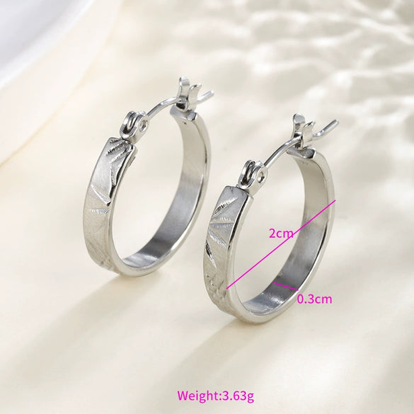 Wholesale Women's Stainless Steel Geometric Heartshaped Hoop Earrings Electroplated
