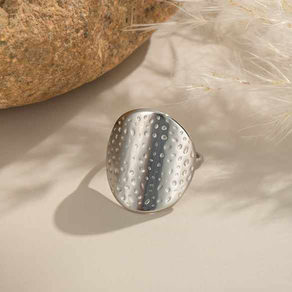 Wholesale Women's Stainless Steel Geometric Hiphop Street Bar Ring With Textured Colorful Electroplated Finish Environmentally Friendly Highend Niche Light Luxury