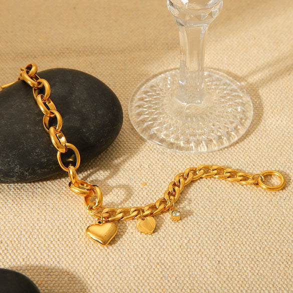 Wholesale Women's Stainless Steel Geometric Love Pendant Bracelet With Cuban Chain And 18K Gold Plated Electroplating