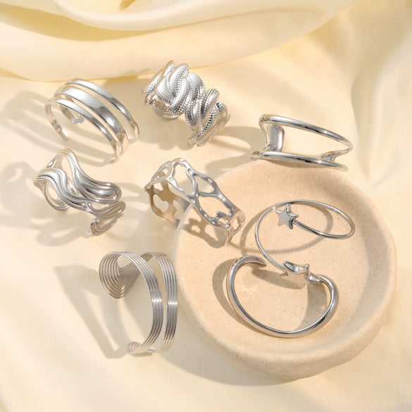 Wholesale Women's Stainless Steel Geometric Open Bracelet With Electroplating Design