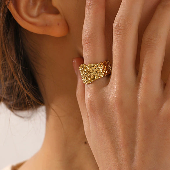 Wholesale Women's Stainless Steel Geometric Pattern Opening Adjustment Ring With Electroplating