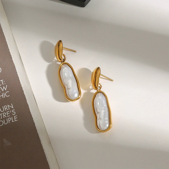 Wholesale Women's Stainless Steel Geometric Pearl Earrings With Electroplating And Quiet Design Sense