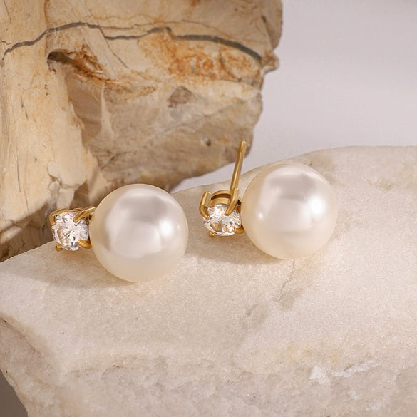 Wholesale Women's Stainless Steel Geometric Pearl Earrings With Electroplating Treatment