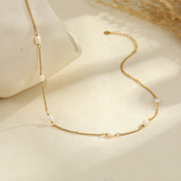 Wholesale Women's Stainless Steel Geometric Pearl Stacking Necklaces With Electroplating Retro Design