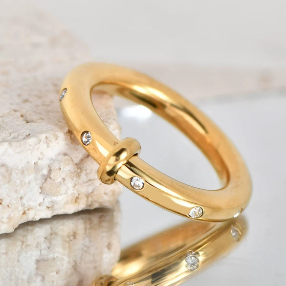 Wholesale Women's Stainless Steel Geometric Plain Ring With Electroplating