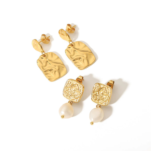 Wholesale Women's Stainless Steel Geometric Pleated Textured Pearl Earrings With Electroplating