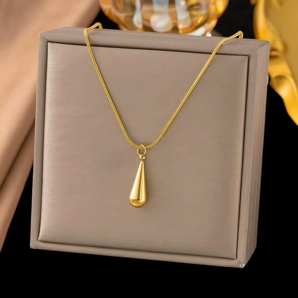 Wholesale Women's Stainless Steel Geometric Real Gold Plated Snake Bone Chain Water Drop Necklace Light Luxury Style