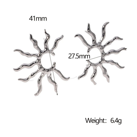 Wholesale Women's Stainless Steel Geometric Retro Light Luxury Earrings With Electroplating