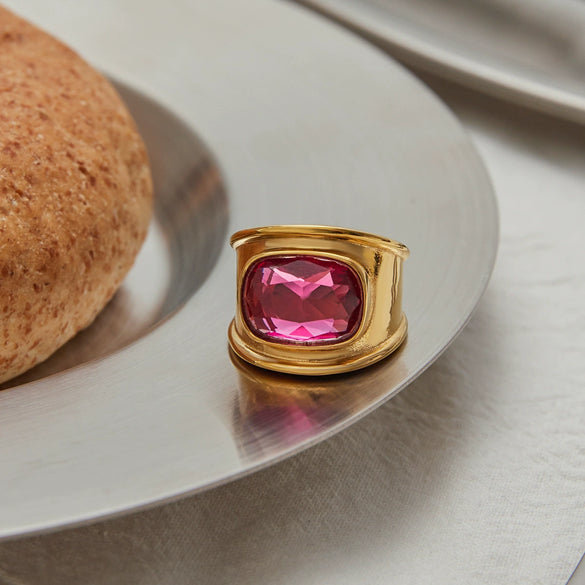 Wholesale Women's Stainless Steel Geometric Ring With Electroplating And Pink Zircon Light Luxury Jewelry