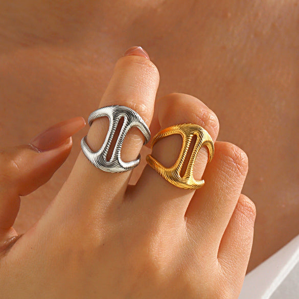 Wholesale Women's Stainless Steel Geometric Ring With Electroplating Simple And Exaggerated Style