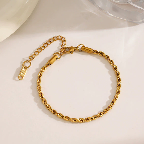 Wholesale Women's Stainless Steel Geometric Simple Twist Bracelet With Electroplating