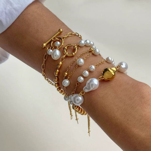 Wholesale Women's Stainless Steel Geometric Style Electroplated Specialshaped Pearl Bracelet