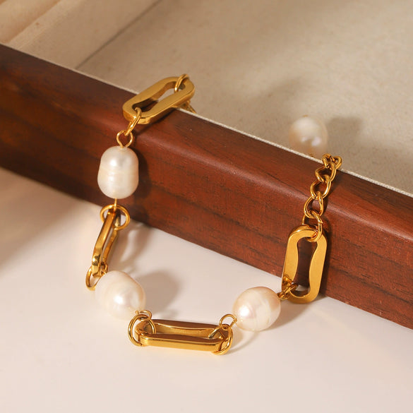 Wholesale Women's Stainless Steel Geometric Style 18K Goldplated Electroplated Freshwater Pearl Bracelet