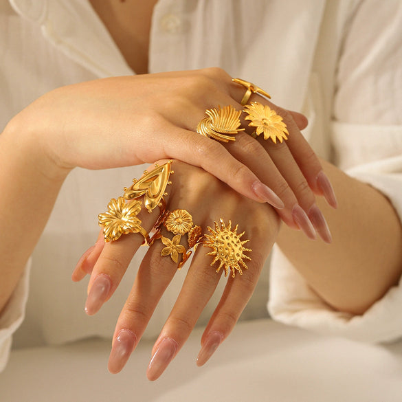 Wholesale Women's Stainless Steel Geometric Sunflower Open Ring With Electroplating