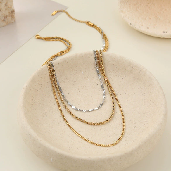 Wholesale Women's Stainless Steel Geometric Threelayer Stacked Paperclip Necklace With Electroplating Design