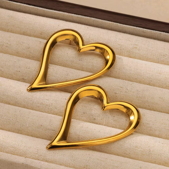 Wholesale Women's Stainless Steel Geometric Wave Pattern Electroplated Heart Earrings