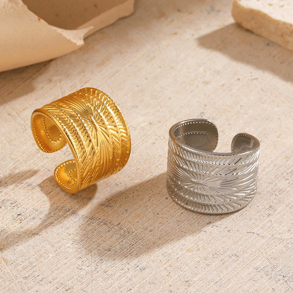 Wholesale Women's Stainless Steel Geometric Wide Face Retro Style Hip Hop Opening Ring With 18K Gold Plated Electroplating