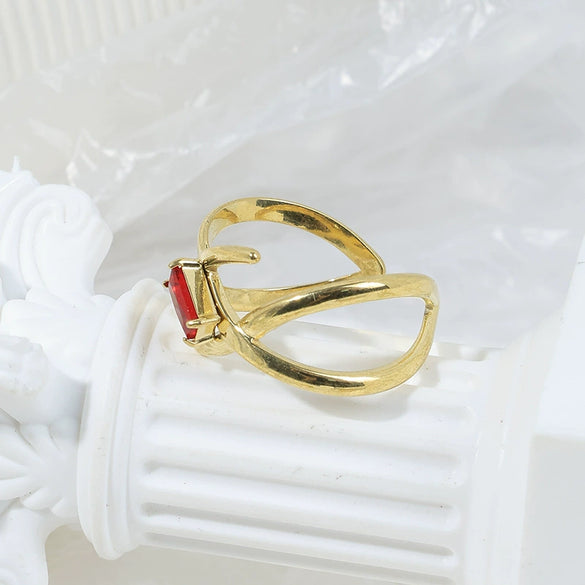 Wholesale Women's Stainless Steel Geometric Zircon Ring Electroplated Gold Antifading