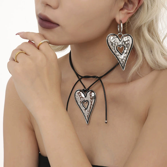 Wholesale Women's 316L Stainless Steel Handpolished Love Earrings And Sweater Chain With Oil Drop Shape And Electroplating