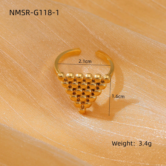 Wholesale Women's Stainless Steel Heart Ring Light Luxury Style With Electroplating