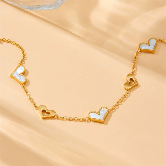 Wholesale Women's Stainless Steel Heart Shape Hollow Smooth Gold Plated Electroplated Fashion Bracelet