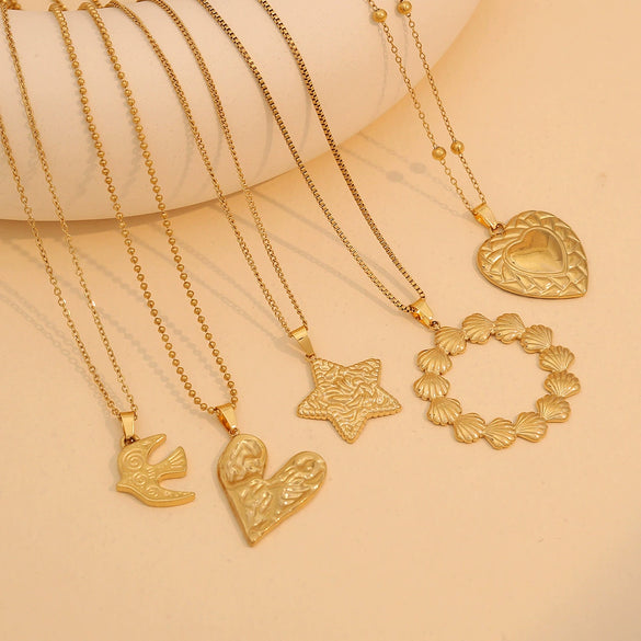 Wholesale Women's Stainless Steel Heart Shape Pendant Clavicle Chain Necklace