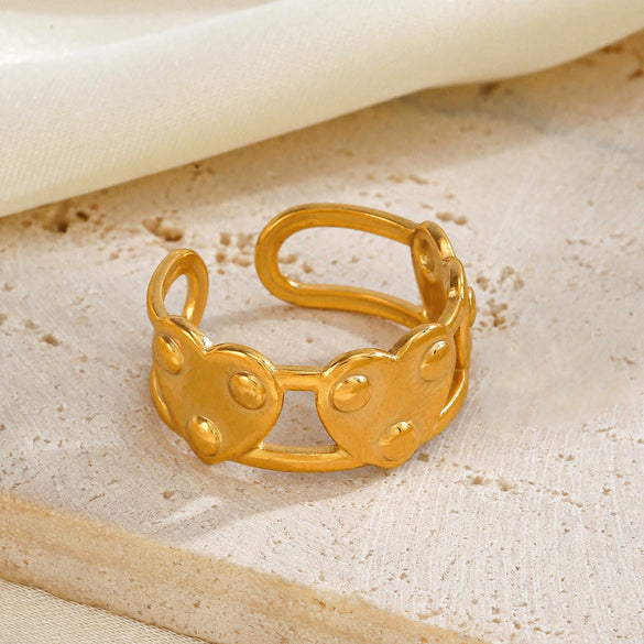 Wholesale Women's Stainless Steel Heart Shaped Hip Hop Hydraulic Electroplated Love Ring