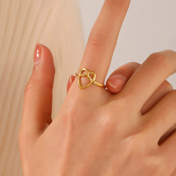 Wholesale Women's Stainless Steel Heart Shaped Love Ring With Geometric Pattern And Real Gold Plating