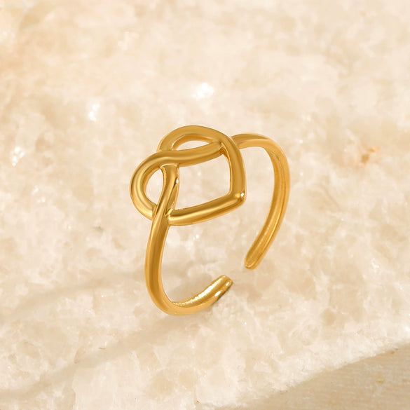 Wholesale Women's Stainless Steel Heart Shaped Love Ring With Geometric Pattern And Real Gold Plating