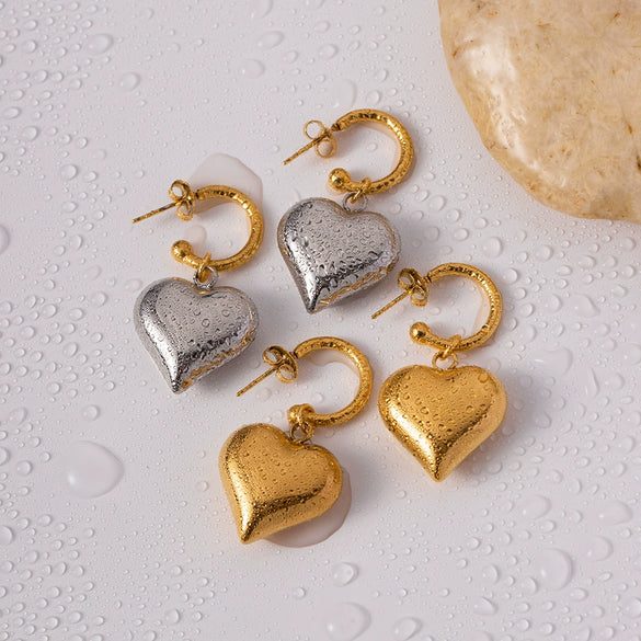 Wholesale Women's Stainless Steel Heartshaped Geometric Light Luxury Earrings With Electroplating