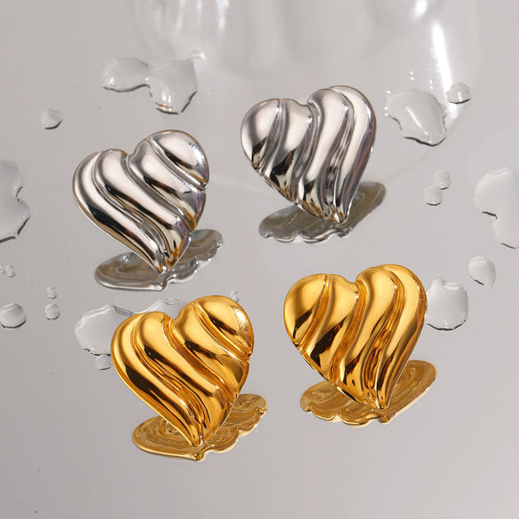 Wholesale Women's Stainless Steel Heartshaped 18K Gold Plated Hip Hop Style Love Earrings