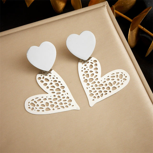 Wholesale Women's Stainless Steel Heartshaped Pendant Jewelry Earrings With Electroplating And Fashion Simple Hollow Design