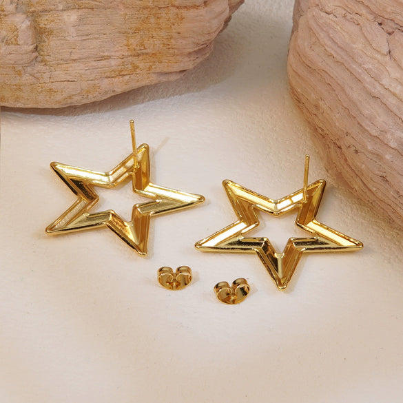 Wholesale Women's Stainless Steel Hollow Star Earrings With Electroplating For Autumn 2024