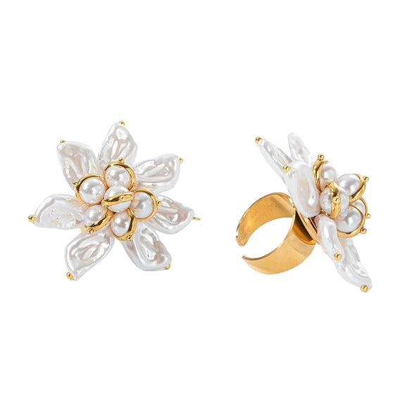 Wholesale Women's Stainless Steel Imitation Pearl Flower Design Ring
