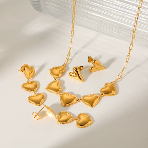 Wholesale Women's Stainless Steel Jewelry Set With Heartshaped And Geometric Elements Electroplating Treatment
