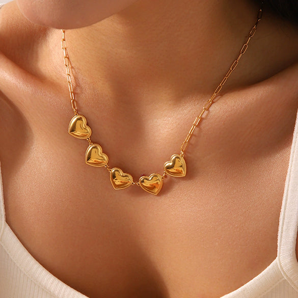 Wholesale Women's Stainless Steel Jewelry Set With Heartshaped And Geometric Elements Electroplating Treatment
