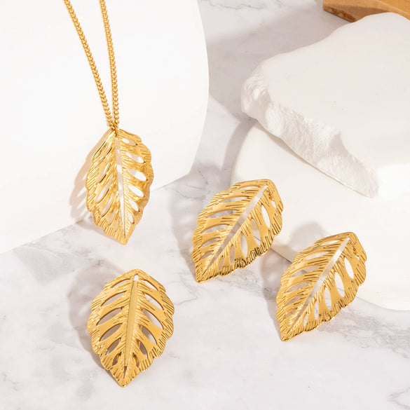 Wholesale Women's Stainless Steel Jewelry Set With Hollow Leaves Design Pvd Furnace Vacuum Real Gold Plating Hairpin Earrings Necklace