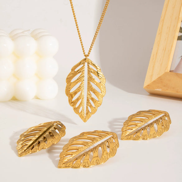 Wholesale Women's Stainless Steel Jewelry Set With Hollow Leaves Design Pvd Furnace Vacuum Real Gold Plating Hairpin Earrings Necklace