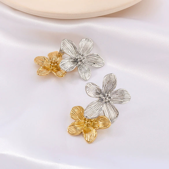 Wholesale Women's Stainless Steel 18K Gold Plated Flower Design Earrings With Advanced Design Sense And Retro Style
