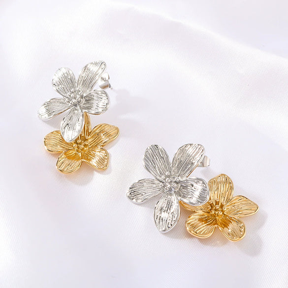 Wholesale Women's Stainless Steel 18K Gold Plated Flower Design Earrings With Advanced Design Sense And Retro Style