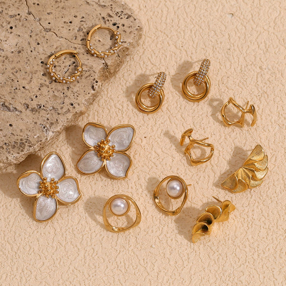 Wholesale Women's Stainless Steel 18K Gold Plated Geometric Petal Earrings With Electroplating For Fashionable Style